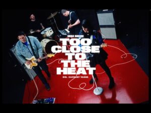 dearrouge_tooclosetotheheat